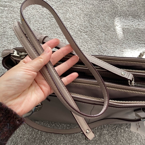 Coach shoulder bag NWT large size zip tote - Picture 6 of 7